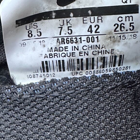 Nike Air VaporMax 2019 Throwback Future Running Shoes Men's 8.5 Black AR6631-001 - Picture 7 of 7